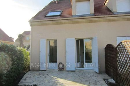 Location Maison 5 pièces 74m² LE MESNIL LE ROI 78600 - Photo 4