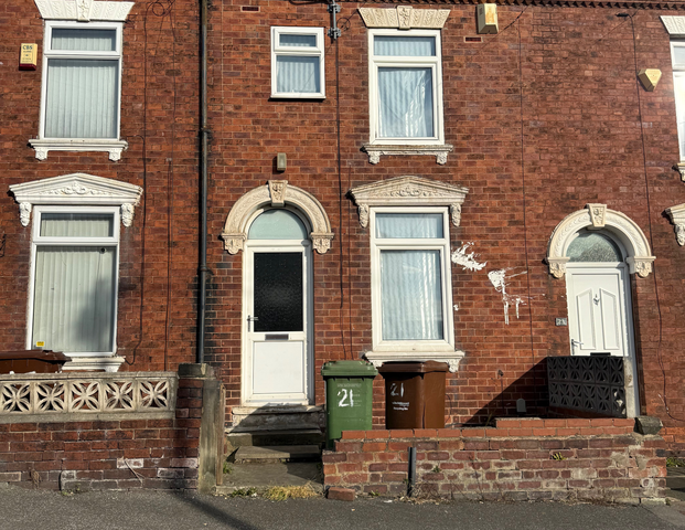 Holly Street Room 1 - Photo 1