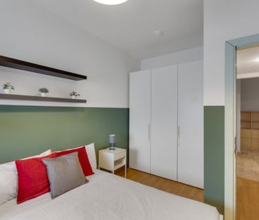 Via Egadi, Milan, Lombardy 20144 - Photo 4