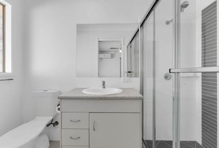 8 Filey Court, Berrinba QLD 4117 - House For Rent | Domain - Photo 4