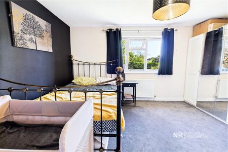 3 bedroom terraced house to rent - Photo 2