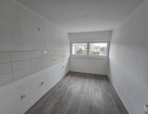 Nachmieter ab 01.12 gesucht: Modernisiertes Wohnhaus, tolle 3-Zimmer-Wohnung in Wersten - Photo 1
