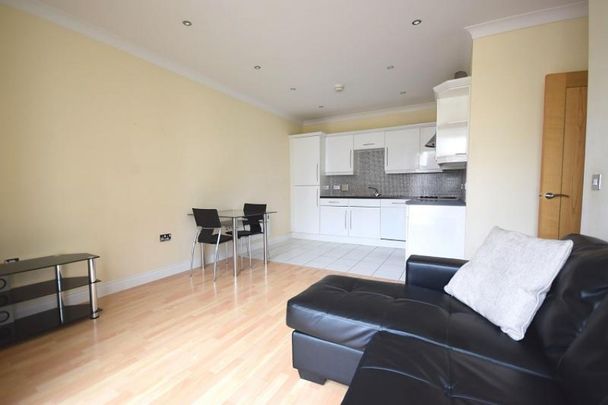 2 Bedroom Apartment Available Arranging tenancy - Photo 1