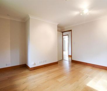 4 bedroom detached house to rent - Photo 1