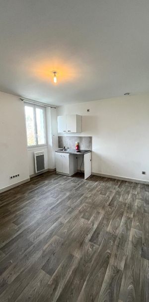 Location Maison 2 pièces 27m² CAGNAC LES MINES 81130 - Photo 1