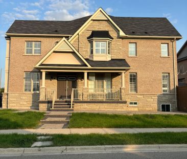 Detached Home For Lease | W9214197 - Photo 3