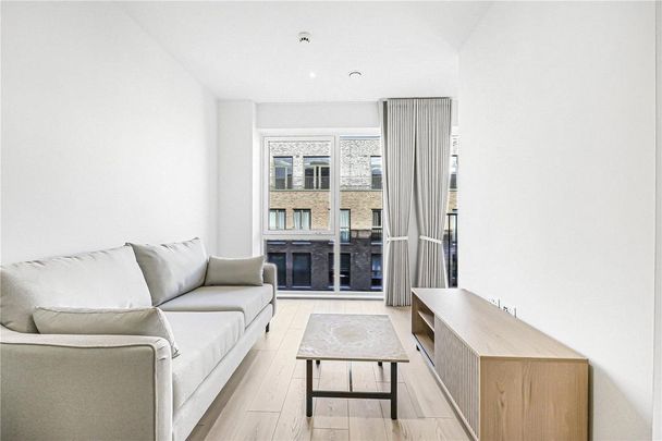 Studio to rent - Photo 1