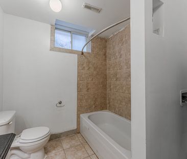 For Lease - 30 Jessica Drive Unit# Lower, Barrie, Ontario - Photo 3