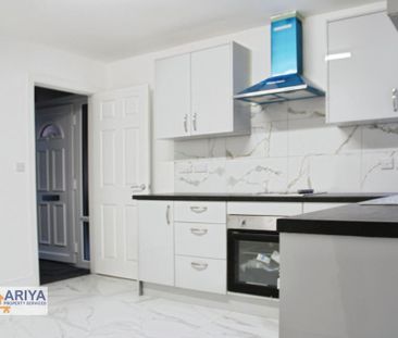 3 bedroom terraced house to rent - Photo 6