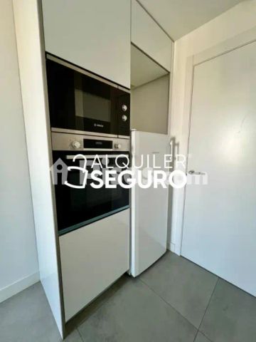 Piso en alquiler en Primera Fase - Photo 5