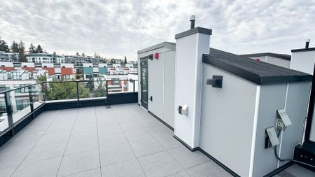 Luxurious Townhouse With Breathtaking Mountain Views In South Cambie - Photo 5