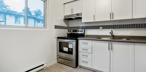 85 Henderson Avenue Townhomes - Photo 2