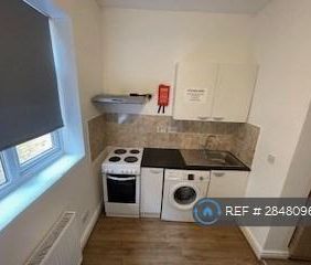 Studio to rent - Photo 5