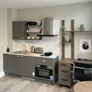 Studio to rent - Photo 2