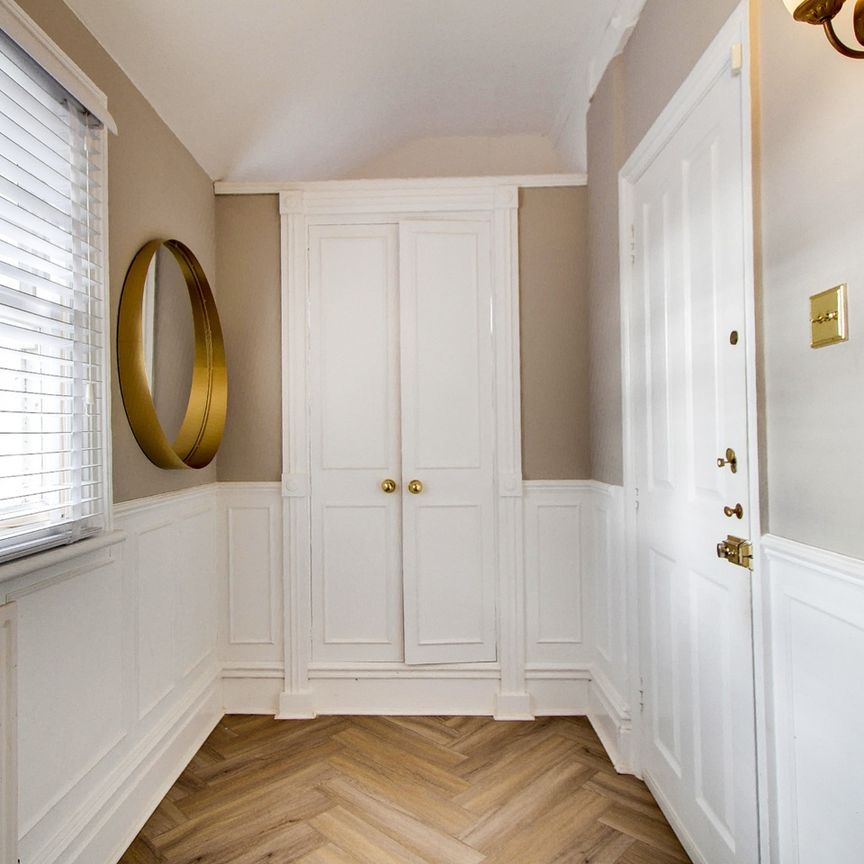 2 Bed Penthouse, Spencer Road, CR2 - Photo 1