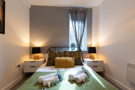 1 Bed Flat, Kings House, SO15 - Photo 5