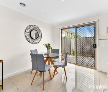 Comfortable and Convenient Unit with Modern Features - Photo 6