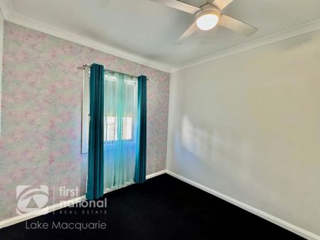 Family home with large shed - Prime Location in Toronto - Photo 5