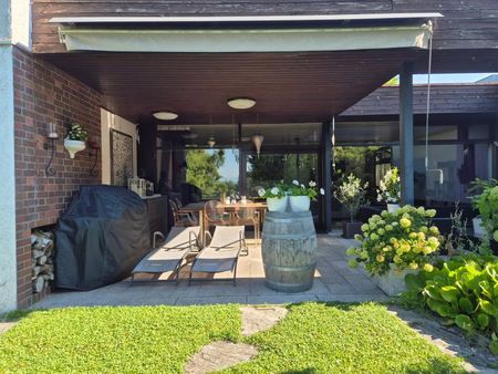 Großzügiger Bungalow mit Gebirgsblick und Außenpool im Herzen von Leonding! 250 m² WNFL, Grund 2.156 m², Doppelgarage! - Foto 4