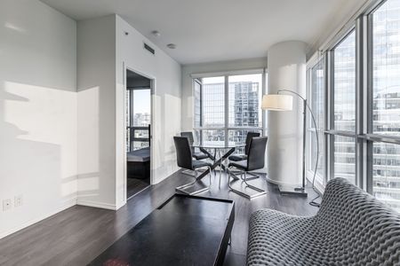 For Lease - 70 Temperance Street Unit# 3706, Toronto, Ontario - Photo 2