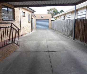 VERY LARGE WELL MAINTAINED HOME - Photo 2