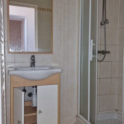 F2 meublé - Photo 4