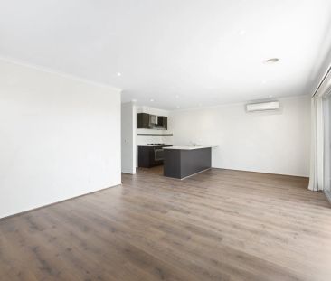 Well-Maintained 3 Bedroom Property - Photo 6