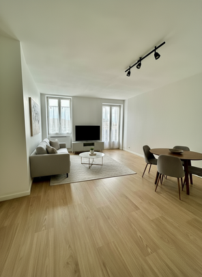 Location Appartement 3 pièces 69m² LE COTEAU 42120 - Photo 1