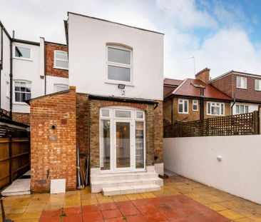 5 bedroom semi-detached house to rent - Photo 4