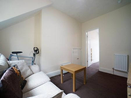 Apartment 3, 57 High Street - Photo 2