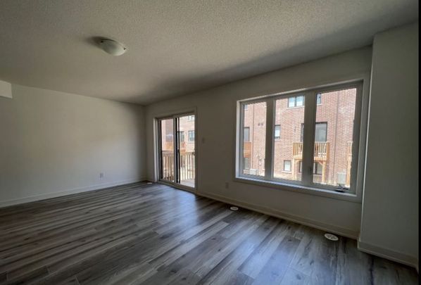 For Lease - 45 Red Maple Lane, Barrie, Ontario - Photo 1