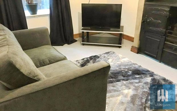 1 bedroom in a house share to rent - Photo 1