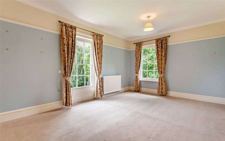 An elegant two bedroom residence set in beautiful grounds in the popular village of Harlton. - Photo 5