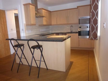 2 bedroom flat to rent - Photo 4
