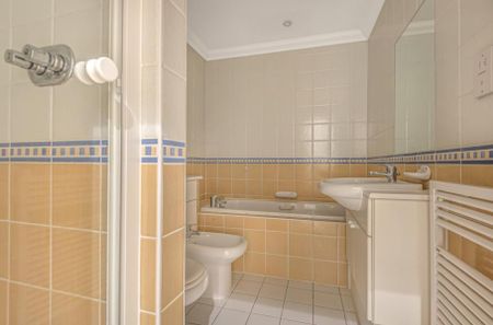 3 bedroom townhouse to rent - Photo 4