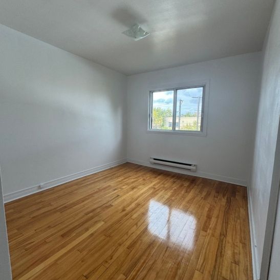 Montréal (Saint-Laurent) (Autres) - Photo 1