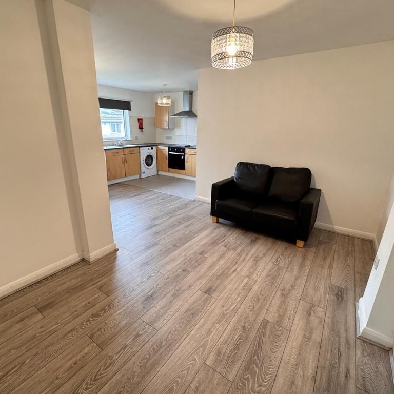 2 bedroom flat to rent - Photo 1