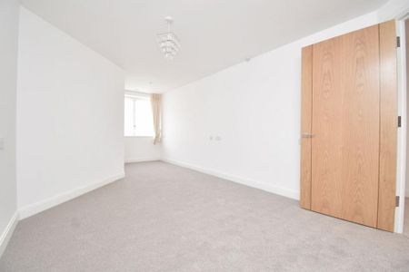 2 bedroom retirement property to rent - Photo 4