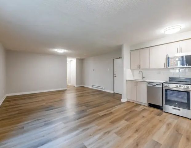 Sherwood Court Apartments | 21 Sherwood Avenue, Toronto - Photo 1