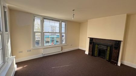 4 bedroom flat to let - Photo 5