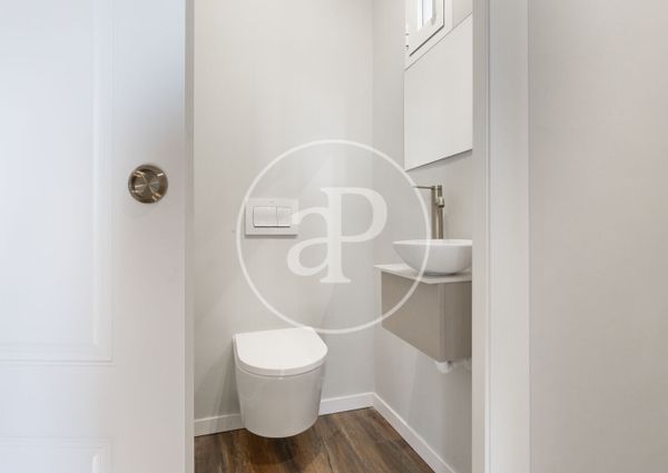 Penthouse for rent with Terrace in San Francesc (Valencia)