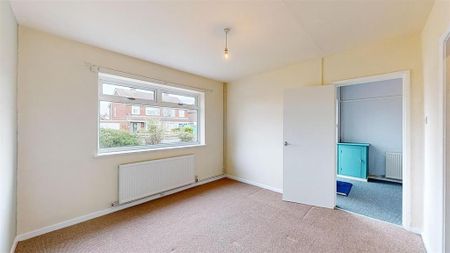 3 bedroom detached bungalow to rent - Photo 5
