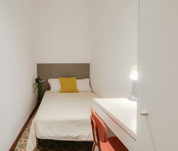 Carrer d'Aragó, Barcelona, Catalonia 08015 - Photo 2