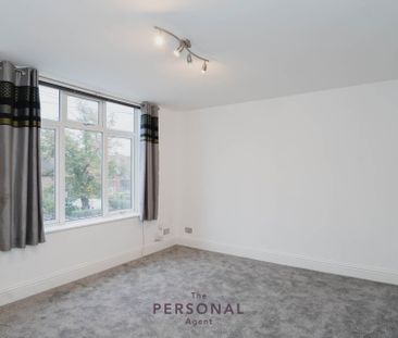 Hook Road, Epsom - Photo 1