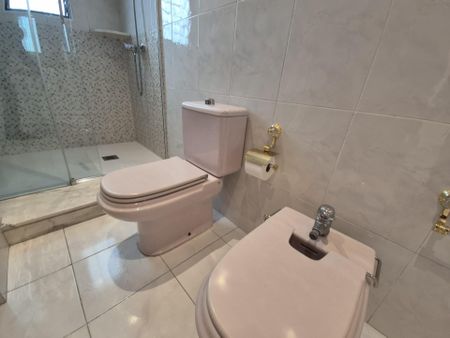 Piso de alquiler en Plaza Crevillente - Antiguos Juzgados - El Asilo - Photo 3