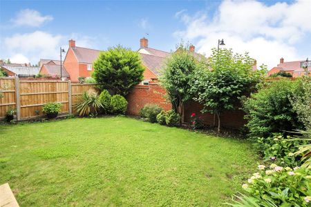 4 bedroom detached house to rent - Photo 5