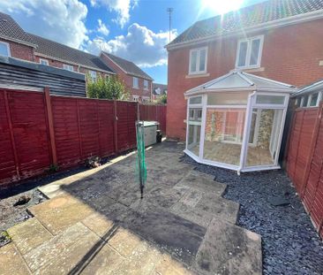 3 bedroom semi-detached house to rent - Photo 1