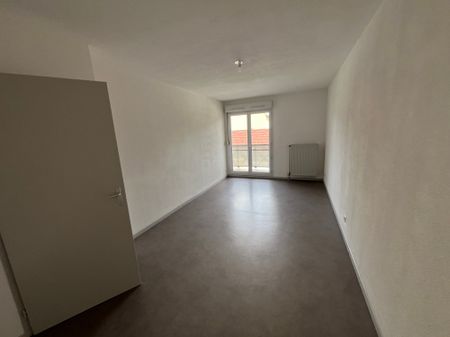 Location - Appartement T3 - 69 m² - Mandeure - Photo 2