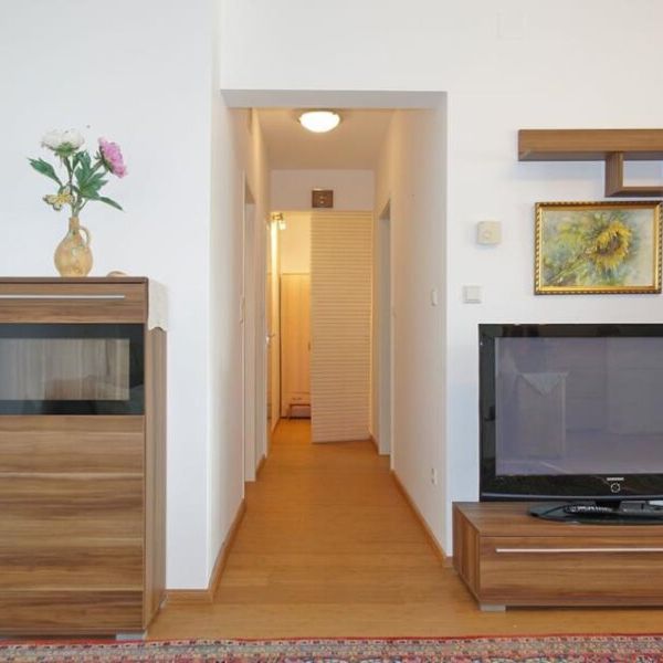 2-Zimmer-Wohnung inkl. PKW-Stellplatz an der Kernzonengrenze - Foto 1