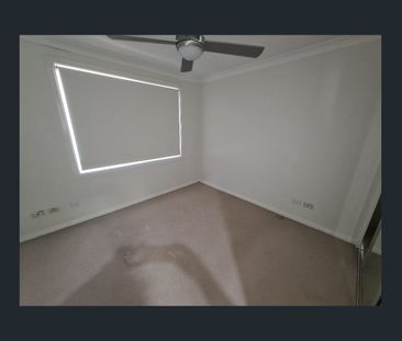 MODERN TOWNHOUSE IN CENTRAL LOCATION, DON'T BE THE ONE TO MISS OUT - Photo 5